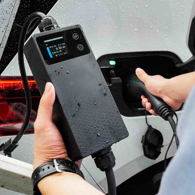 comprare Caricabatterie per veicoli elettrici portatili intelligenti con display LCD, ricarica in ritardo e protezione IP67 fabbricazione online